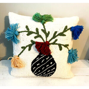 New with Tags Peking Handicraft Hook Pillow 15" x 15" Floral Vase Design